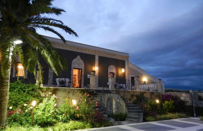 Elegant, Historical Villa with Swimming Pool in Rural Region near Etna - Foto 27