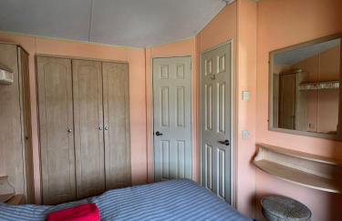 Light and Airy 2 Bedroom Mobile Home - Foto 20