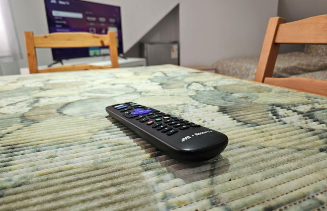 SnoozeDen Westmead – Windsor Castle & Legoland - Foto 30