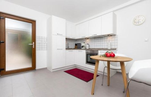 1 Bedroom Nice Apartment In Mali Losinj - Foto 3