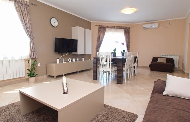 Apartment 1386 - Photo 21