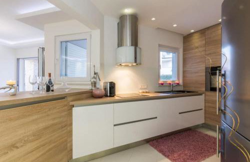 Luxury Villa White Rose with the Pool - Foto 60