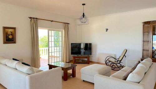 BnB Homes Luxurious Villa Stardust with Swimming pool & BBQ for Family Fun - Foto 4