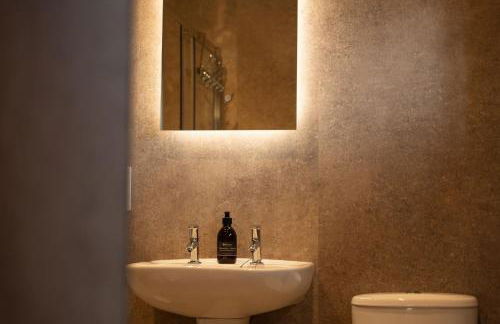 The Swallows Nest - Photo 22