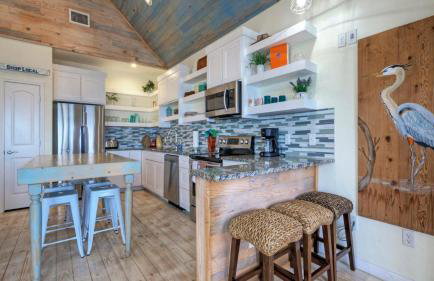 Panoramic Water Views, Shared Pool, Boat Dock Bayside Lodge by Avantstay - Foto 18