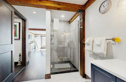 Red Barn & Blueberries - Photo 20