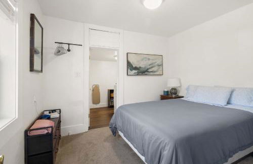 Charming, Historic! Walking Distance to Town! - Photo 11