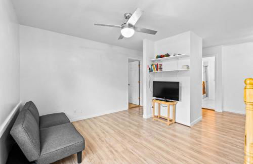 Lilburn Gateway with Game Loft, Fire Pit, Stone Mountain - Foto 15