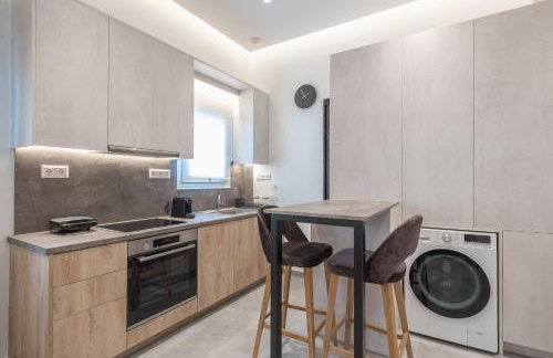 Newly Renovated Escape/Psychiko - Photo 3