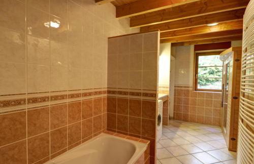 Maison en pierre avec sauna et jardin à Chalmazel - FR-1-496-39 - Foto 4