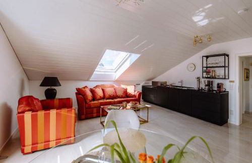 Ferienwohnung König Ludwig - Modernes Design-Apartment für Paare und Genießer am Starnberger See by LIVARIA - Foto 14