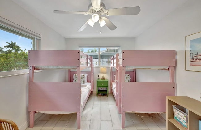 Poolside Paradise Dock & Pool! - Foto 9