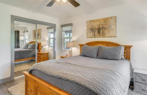 Relax Fireside Prescott Retreat with Hot Tub! - Foto 16