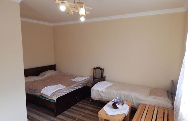 Arami Guesthouse - Photo 5