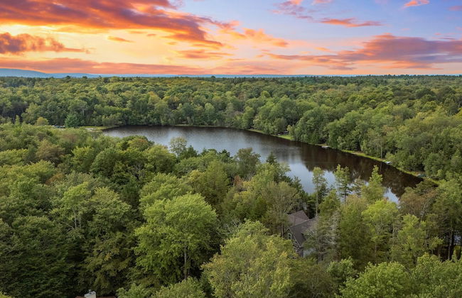 Luxuriously Lakeside by Avantstay Lakefront Retreat w Game Room - Foto 62