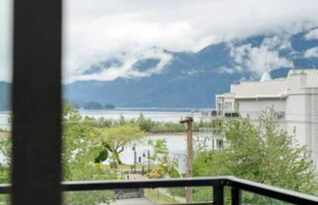 Modern 4BR Penthouse With Lake Views - Foto 17