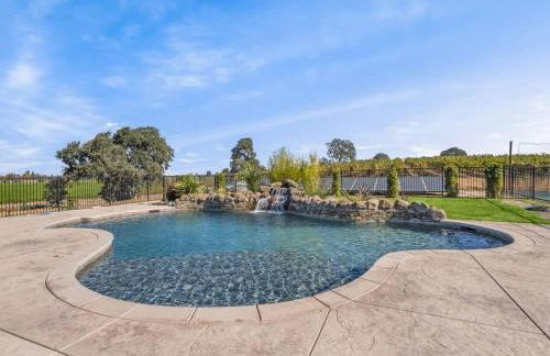 Luxury 4 Acre Estate - Pickleball, Pool, Hot Tub! - Foto 22