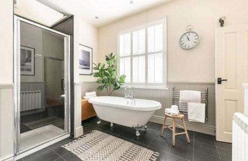 The Gatehouse at Samlesbury Hall - Foto 9