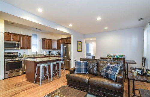 ENTIRE BUILDING-Walk to Lincoln Park or The Beach - Foto 7