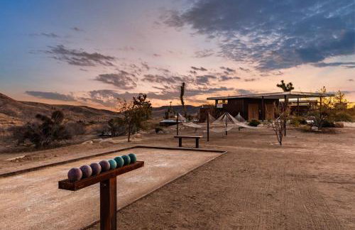 Steel & Solace By The Cohost Company - Foto 17