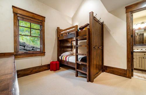 8 Bedroom Deer Valley Masterpiece with endless views. Theater hot tub game room ski-inout - Photo 24