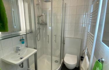 Apartment neu renoviert mit Sonnenbalkon und NETFLIX im Zentrum - Foto 16