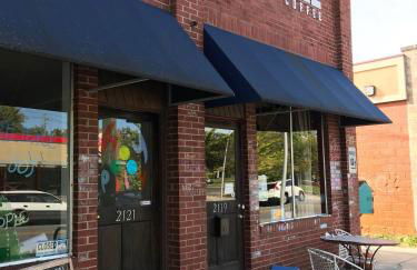 Windsor Park Pad apt 2 min to Mass Ave With AC - Foto 30