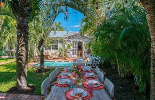 Tropical Estate w/ Guesthouse & Pool. Sleeps 8! - Foto 46