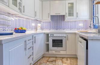 Golfinhos - MAGNIFICENT & SPACIOUS 5 BEDROOM VILLA - Foto 84