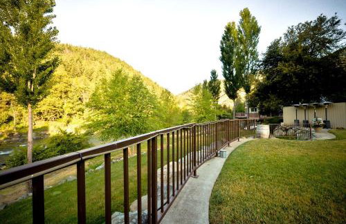 Charming Cottage Rental with Fabulous Views of the Trinity River in Northern California - Foto 51