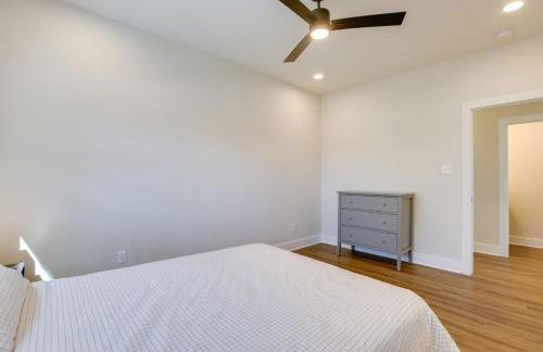 Walk to Restaurants Modern Escape Near Kyle Field - Photo 18