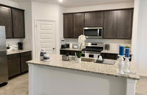 4-BR Cheerful Home Long Term Stay Equipped in Katy - Foto 35