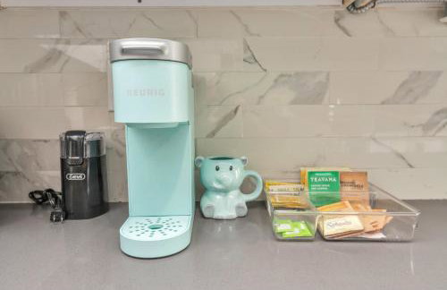 Prolific Blue Oasis near Med Ctr Dwntwn Galleria - Photo 31