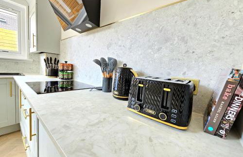 Newly Renovated Gem - Free Parking & Modern Comfort - Foto 11