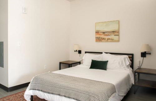 Deer District Studio Apt - One Block from Fiserv and Baird - Foto 13