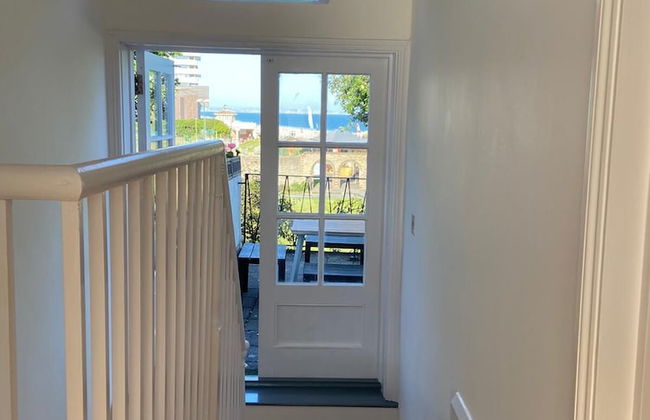 Warwick House - Photo 10