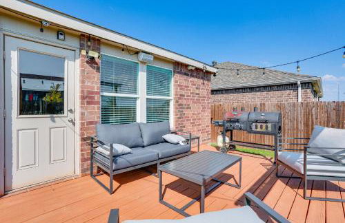 Modern Home with Private Yard and Patio in Little Elm! - Foto 1