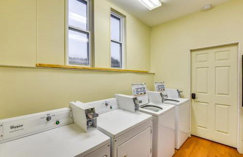 3 Mi to Warren Dunes Sawyer Getaway with Fireplace! - Foto 22