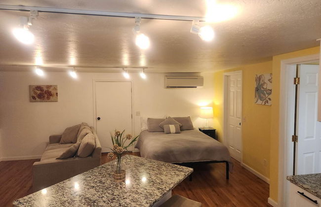 Medford Home and 2 Condos With Pool and Hot tub - Foto 10