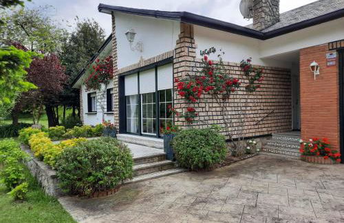 Casa la Choza, con piscina en la playa de Oriñón - Foto 1