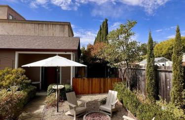 Downtown Healdsburg Plaza Charmer with Hot Tub - Foto 10