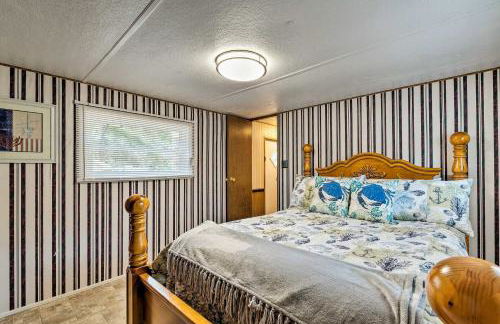 Cabin with Fire Pit, Walk to Steinhatchee River! - Foto 23