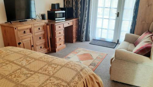 Double Ensuite with Bath, Sofa, Desk, Wardrobe - Foto 4