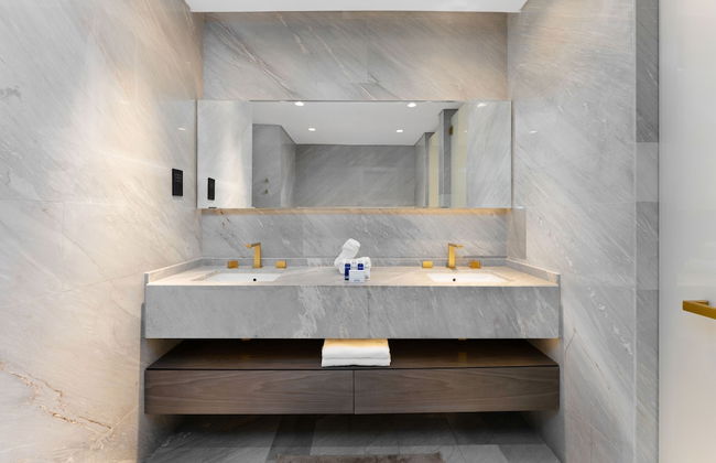 Maison Privee - Glamourous Apt with Sea Views at FIVE Palm - Foto 10