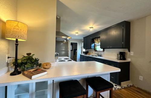 Seattle's Starlight Bungalow by Stay Rested - Foto 15