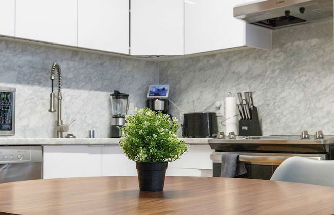 Stylish Deluxe 1BR At HWH by Oneluxstay - Foto 20