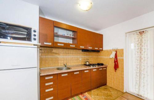 Family-friendly apartments with swimming pool Lovinac, Velebit - 21748 - Foto 10