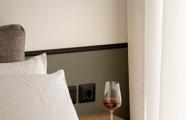 Rebalance Apartments - Photo 15