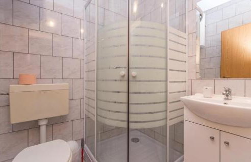 3 Bedroom Amazing Apartment In Banjevci - Foto 25