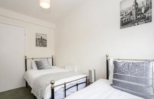 Hurley House - Photo 8